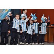 Los más pequeños celebraron el DIA DE LA BANDERA